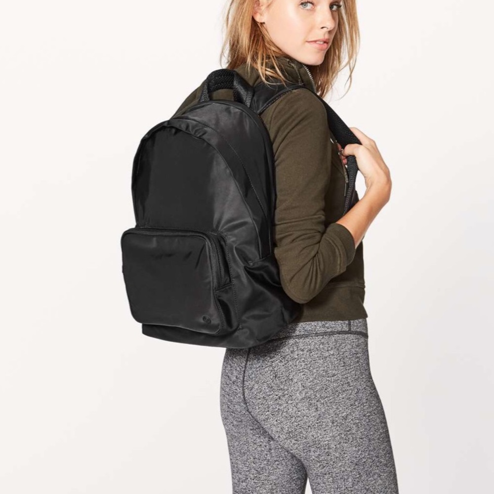 Lululemon Eveywhere backpack 17L